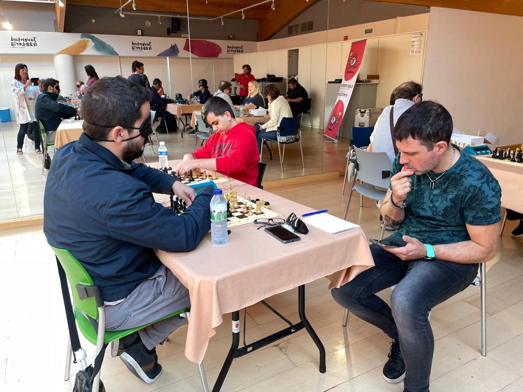 Gavril Draghici Flutur, campe&oacute;n del "I Torneo de ajedrez inclusivo" celebrado en Estella-Lizarra
